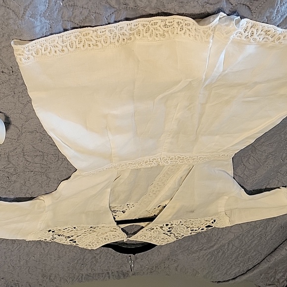 White lining romper - Picture 5 of 9